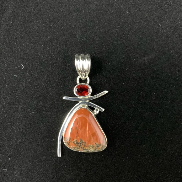 Pendant - Picture 1 of 1